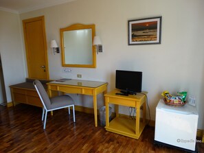 Bayside | Room amenity - Aloha Hotel (Manila)