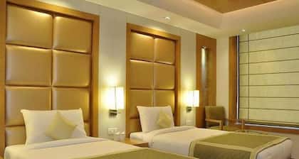 Almondz Hotel