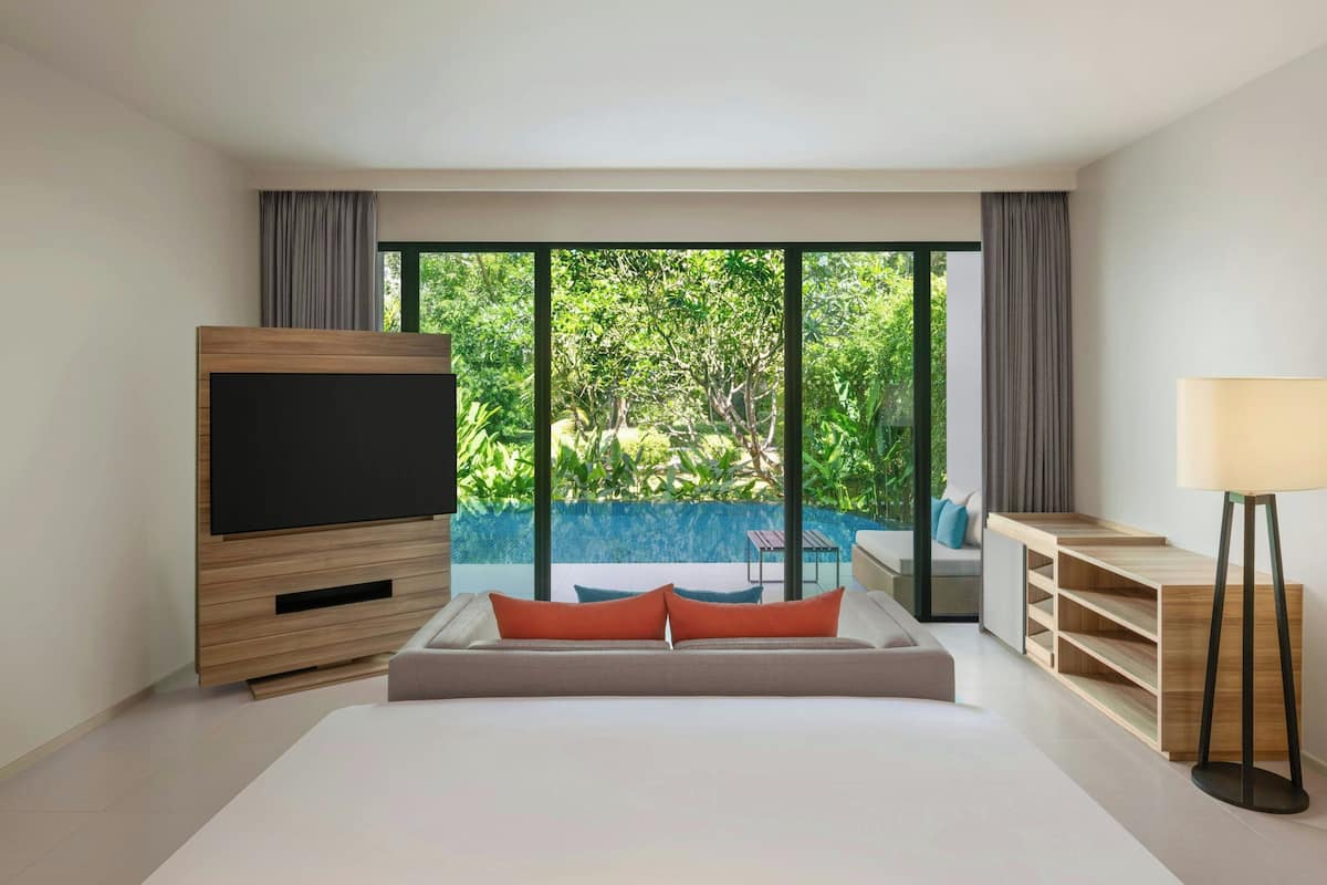 Junior Suite, 1 King Bed, Pool Access | 1 bedroom, premium bedding, down comforters, minibar