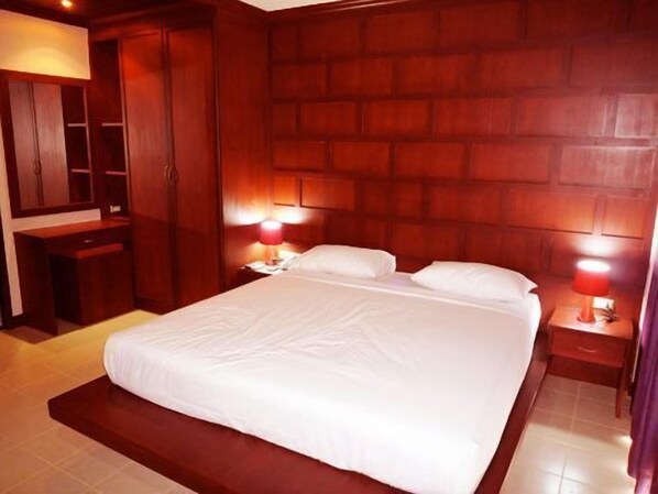 Unclassified image, 1 of 63, button - Capannina Inn (Karon)