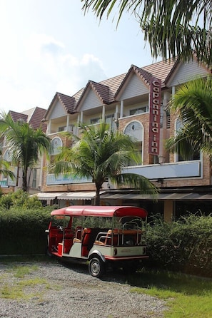 Interior entrance - Capannina Inn (Karon)