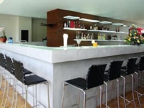 Bar (on property) - Capannina Inn (Karon)