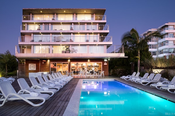 Front of property - evening/night
