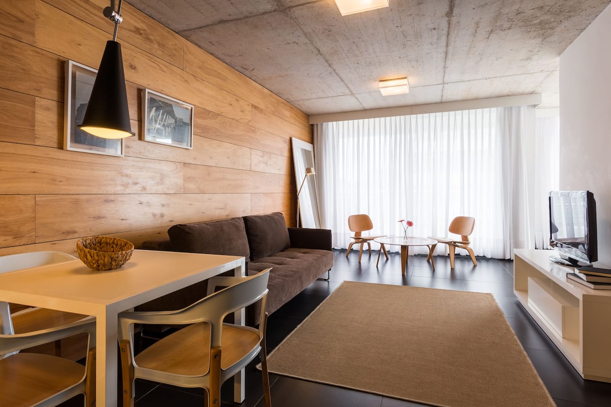 Suite | Minibar, in-room safe, desk, blackout drapes