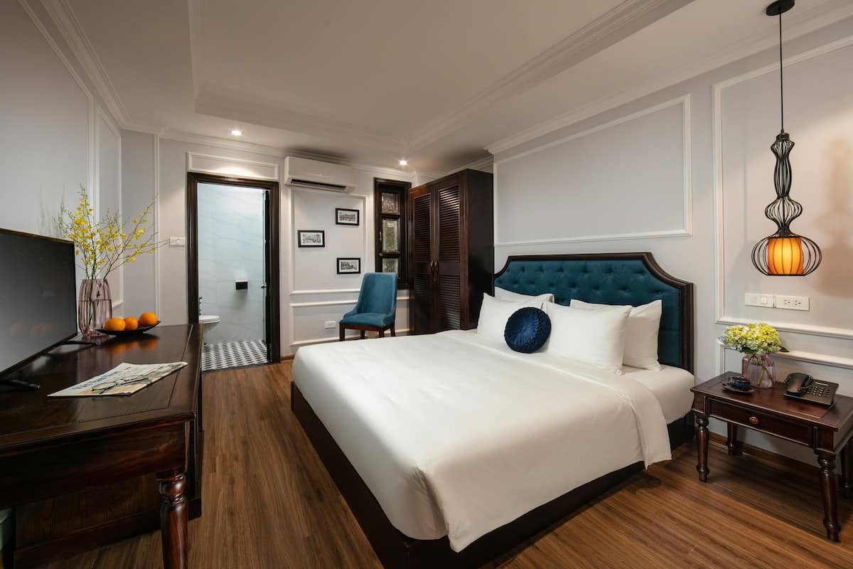 Superior Double or Twin Room, No Windows | 1 bedroom, minibar, in-room safe, desk