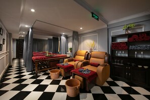 전신 트리트먼트, 수치료, 아로마테라피, 스웨덴식 마사지, 바디 랩, 바디 스크럽