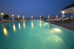 Outdoor pool - Happy Light (Nha Trang)