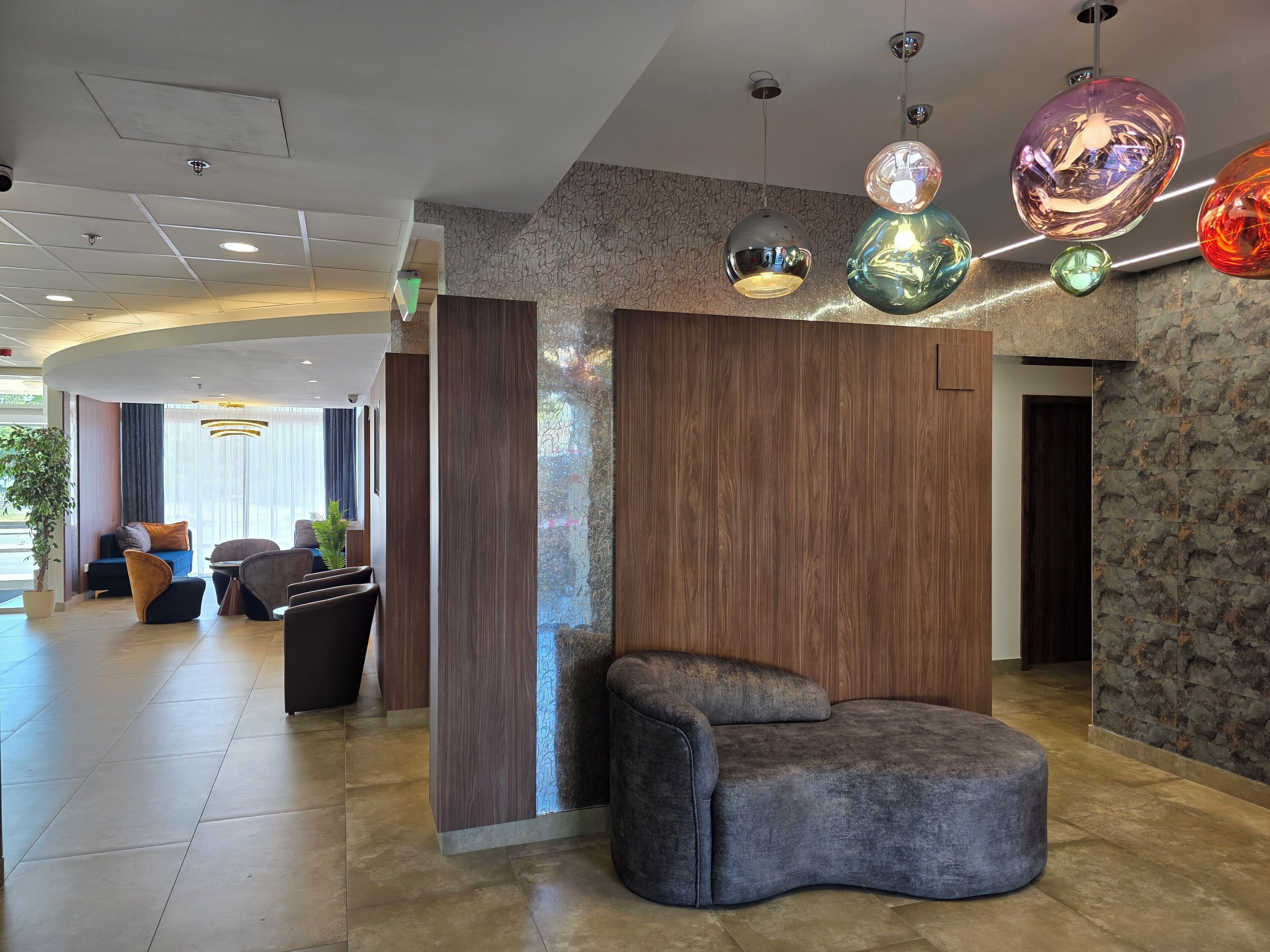 Photo - Canada Hotel