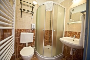 تجهيزات دش، مجففات شعر، مناشف، صابون