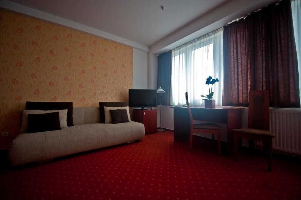 Photo - Canada Hotel