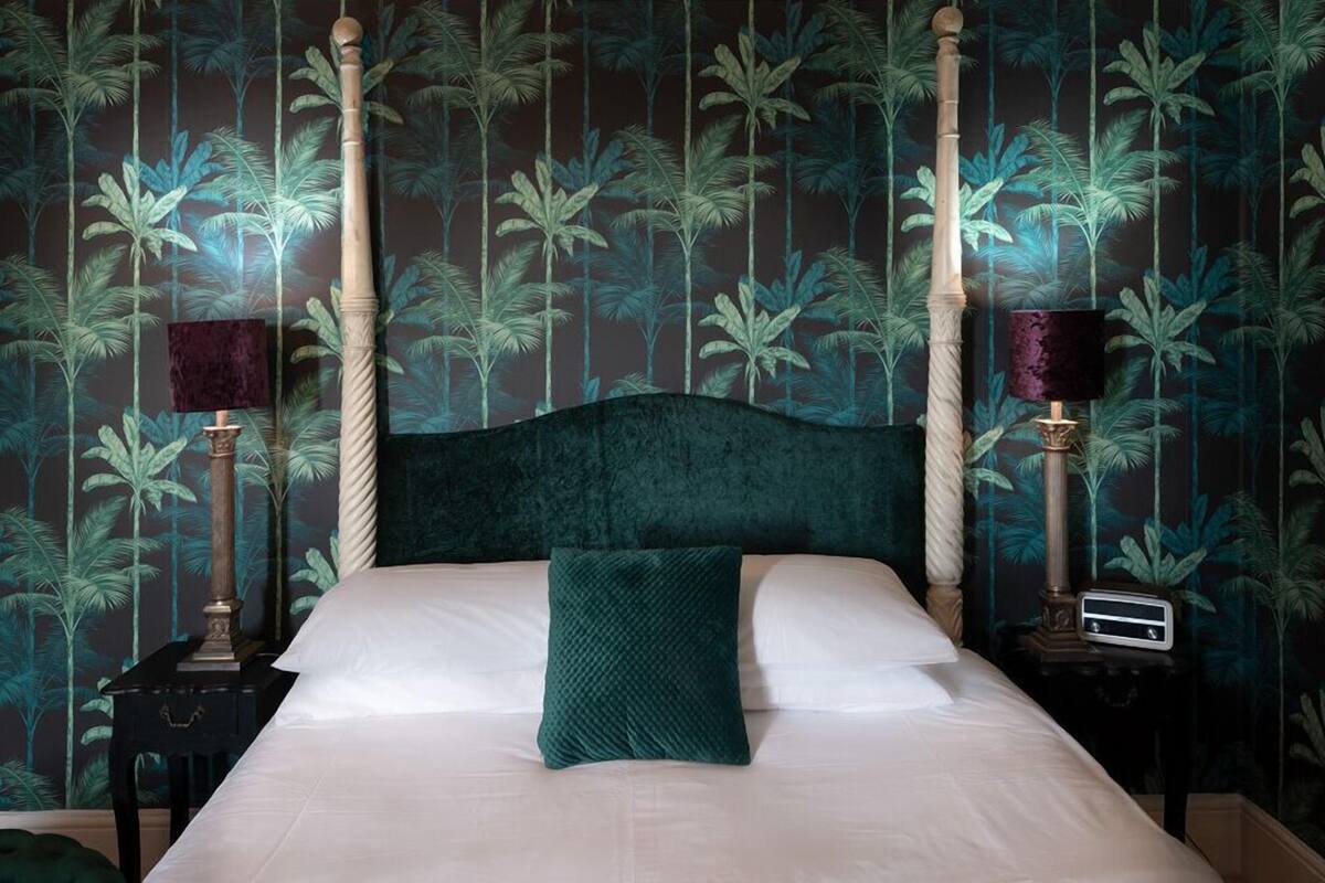 Superior Double Room, 1 Double Bed, Ensuite, Sea View | Premium bedding, individually decorated, individually furnished