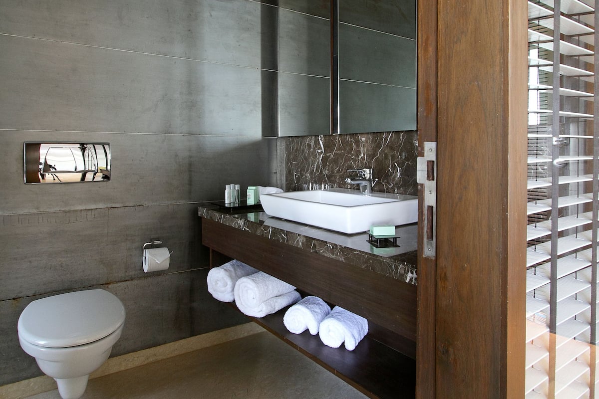 Camera Superior | Bagno | Doccia, soffione a pioggia, set di cortesia gratuito, asciugacapelli