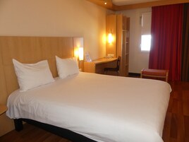 In-room safe, desk, soundproofing, iron/ironing board (on request)