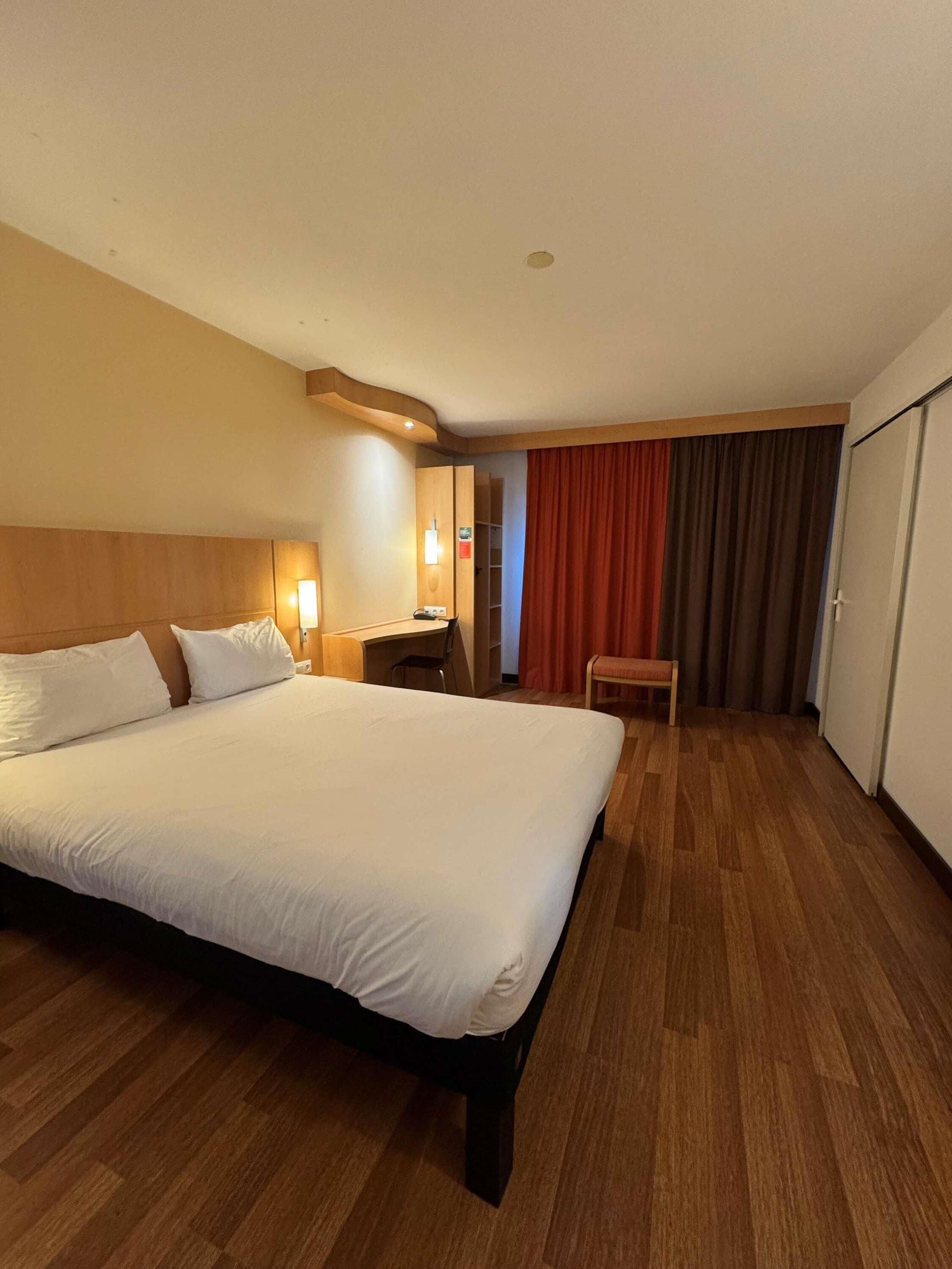 In-room safe, desk, soundproofing, iron/ironing board