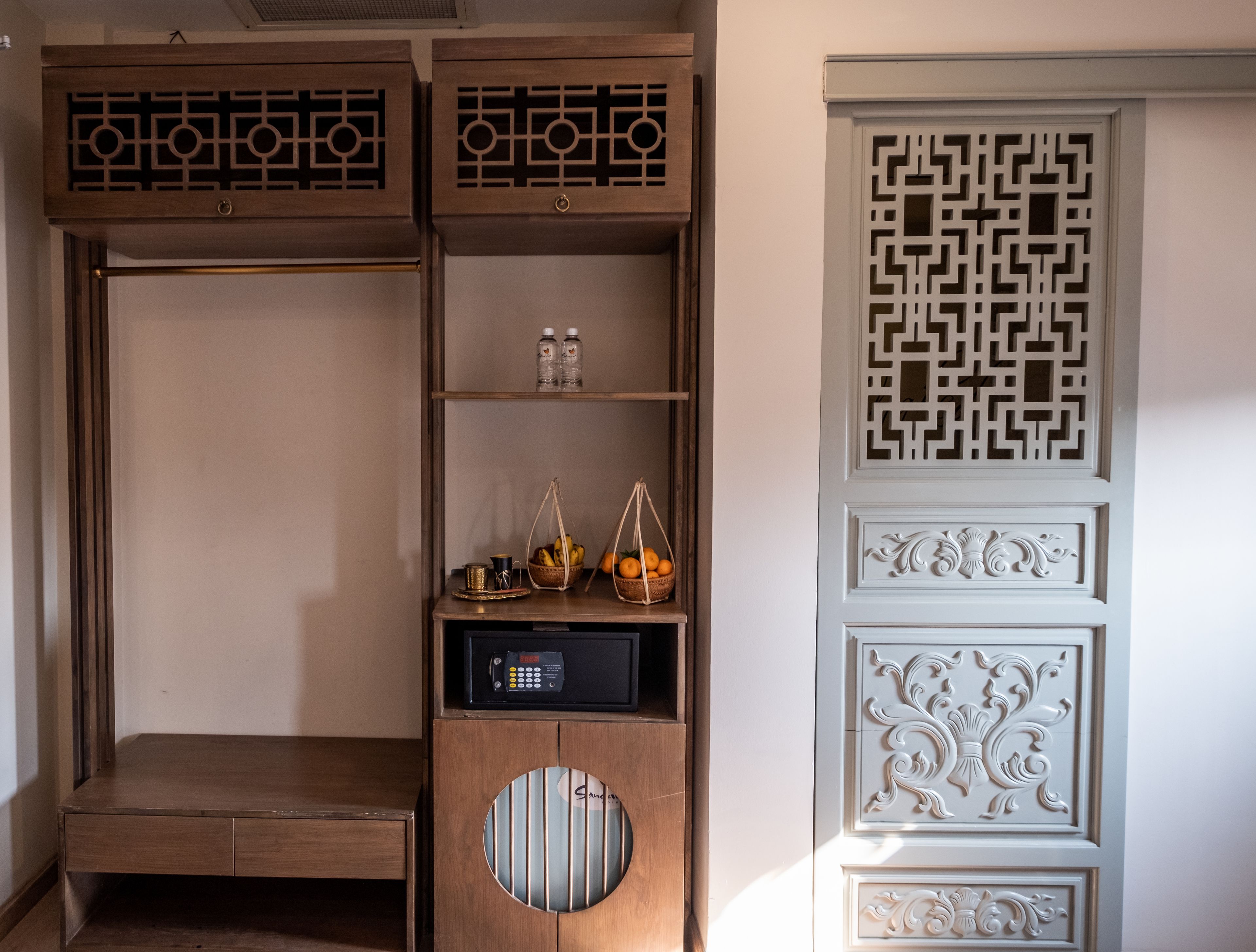 minibar, in-room safe, desk, blackout curtains