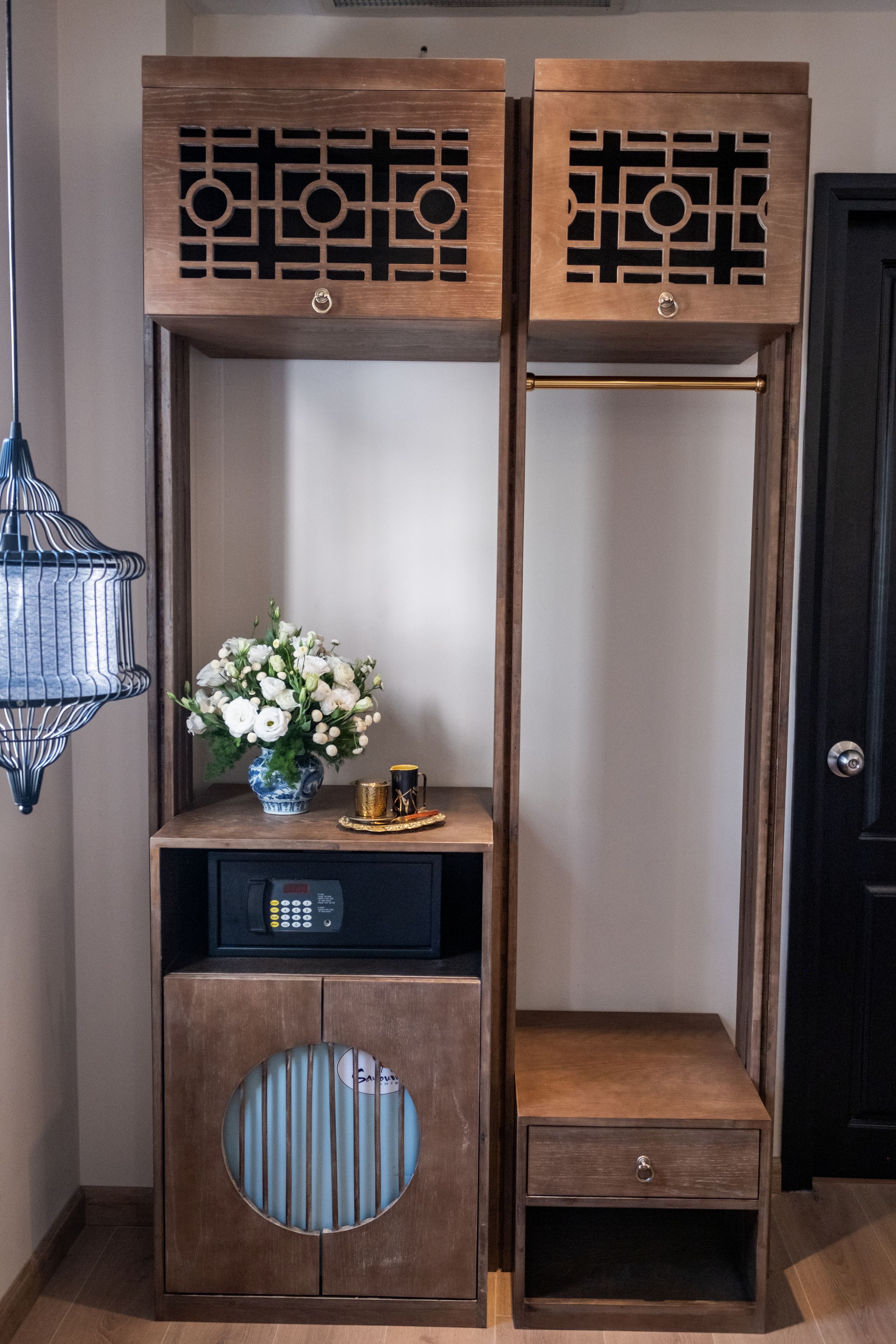 minibar, in-room safe, desk, blackout curtains