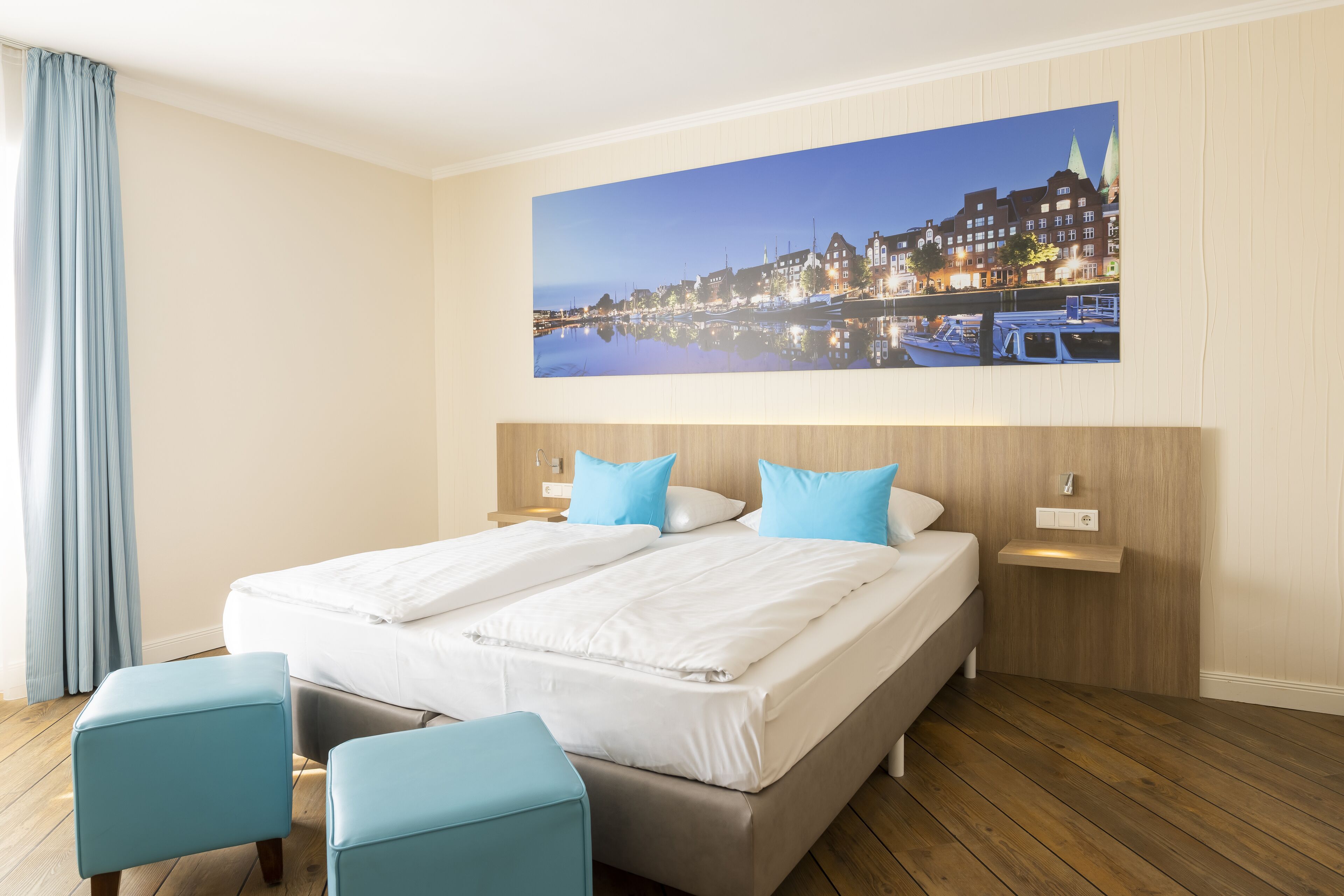 studio suite | hypo-allergenic bedding, in-room safe, desk, soundproofing