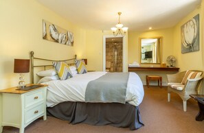 Deluxe Double Room, Ensuite - The New Inn (Crediton)