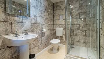 Deluxe Double Room, Ensuite | Bathroom