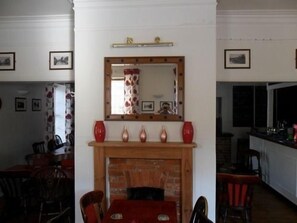 Dining - Pembroke Arms (Salisbury)