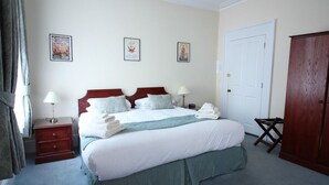 Unclassified image, 5 of 26, button - Peregrine House (Canterbury)