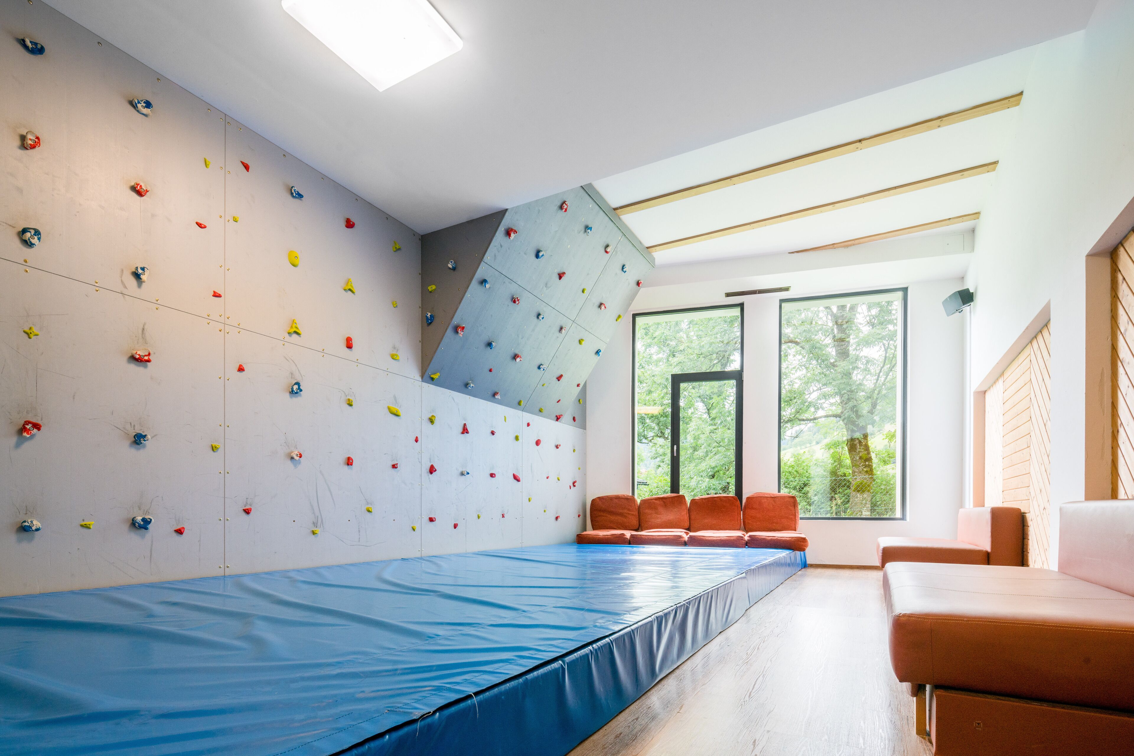 Indoor-Kletterwand