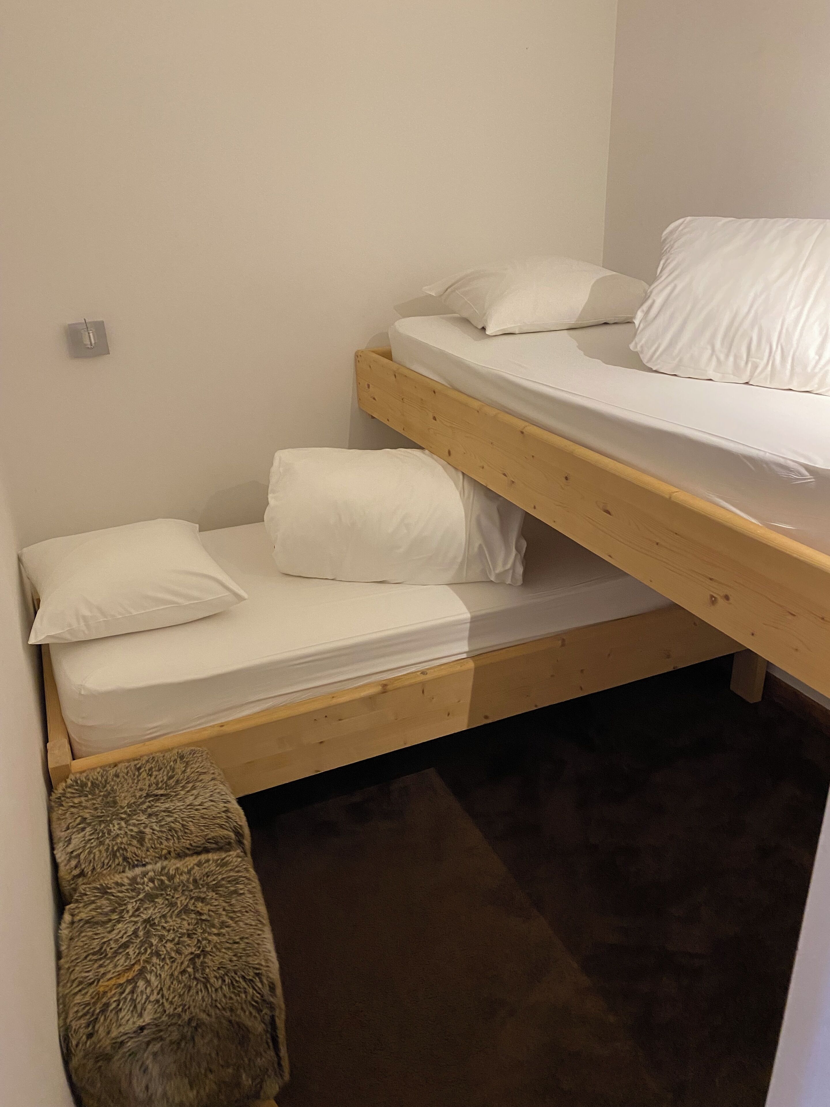 family room (privilège) | individually decorated, individually furnished, blackout curtains