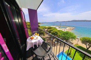 Basic Suite, Balcony (Sea View) | Hypo-allergenic bedding, minibar, in-room safe, desk - Hotel Adriatic (Biograd na Moru)