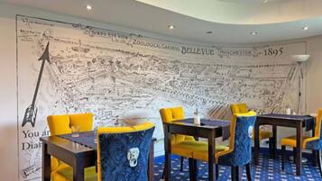 Café da manhã completo grátis todos os dias