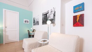 Ảnh chưa phân loại, 3 trong số 24 ảnh, nút