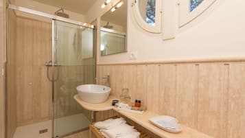 Chambre Double Supérieure, vue parc | Salle de bain