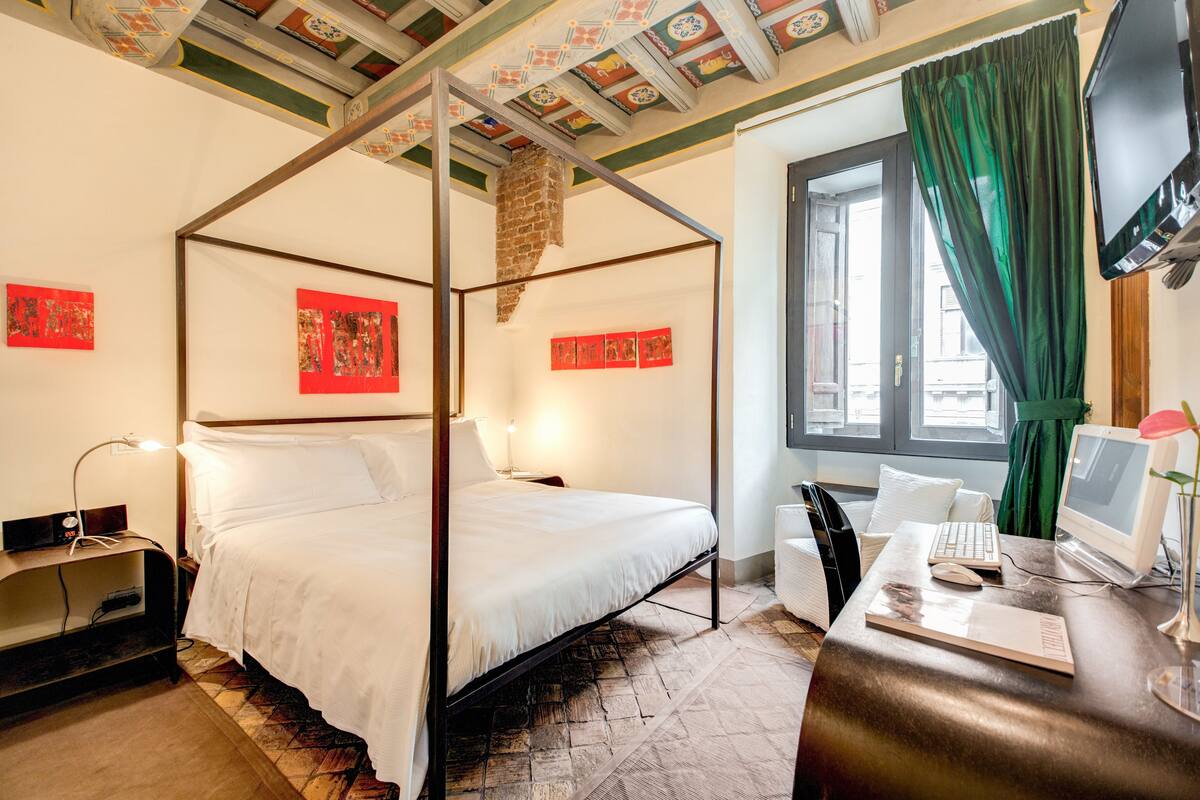 Superior Double Room | Minibar, in-room safe, desk, WiFi (free)
