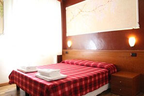 Standard Triple Room, Private Bathroom | Premium bedding, Select Comfort beds, minibar, in-room safe - Hotel America (Milan)