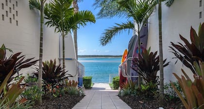 Noosa Harbour Resort
