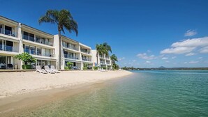 Exterior - Noosa Harbour Resort (Noosa Heads)