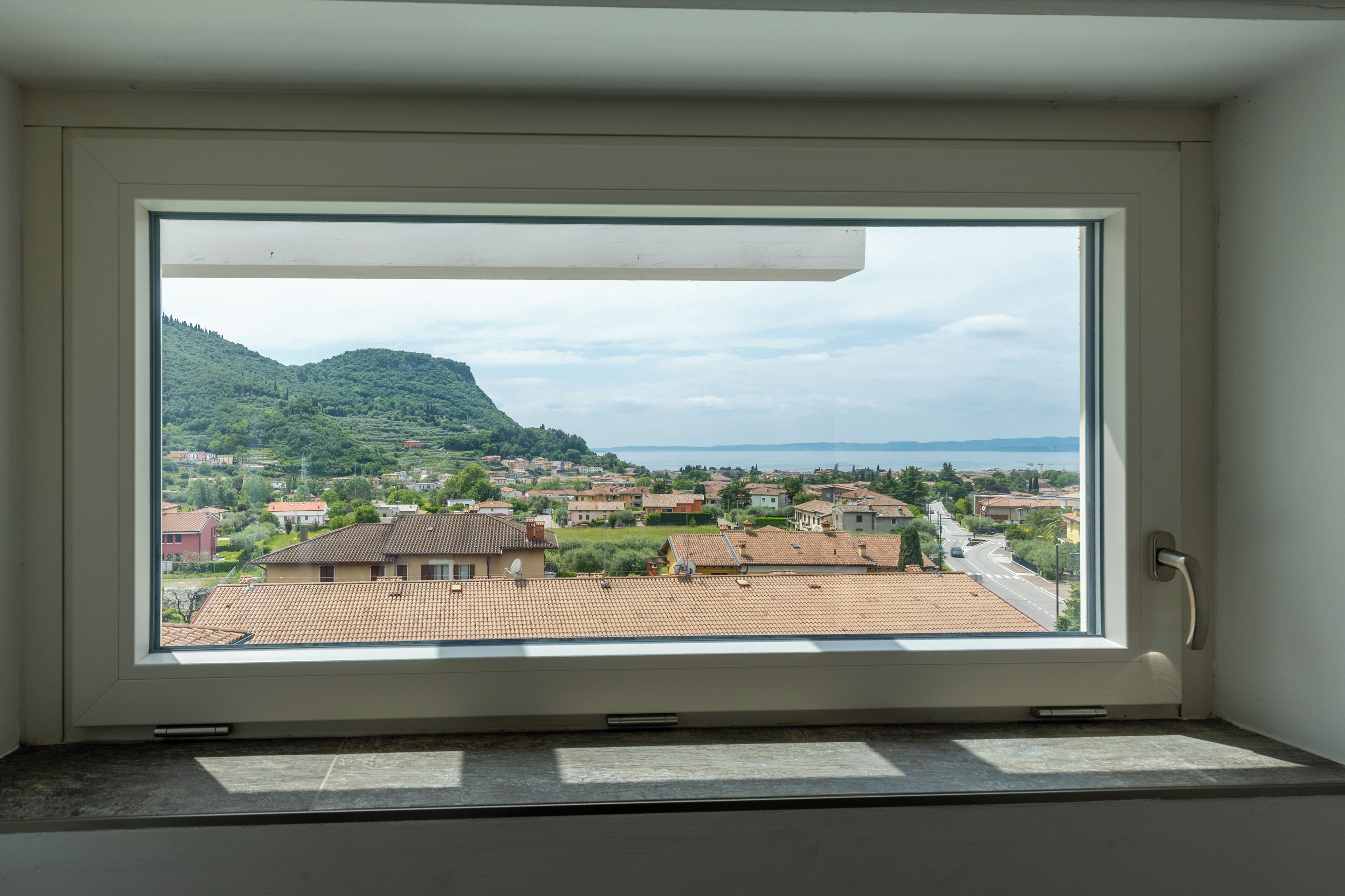 deluxe suite, 2 bedrooms, bathtub, lakeside | bathroom | shower, free toiletries, hair dryer, towels