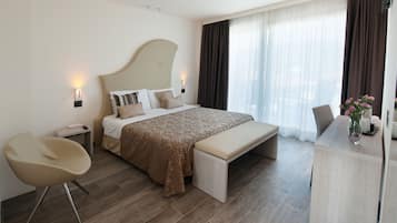 Junior Suite, Lake View (Double)