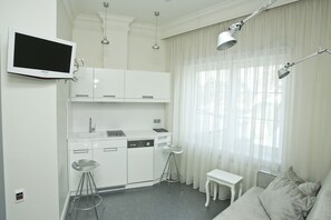 Estudio | Cocina privada | Refrigerador 