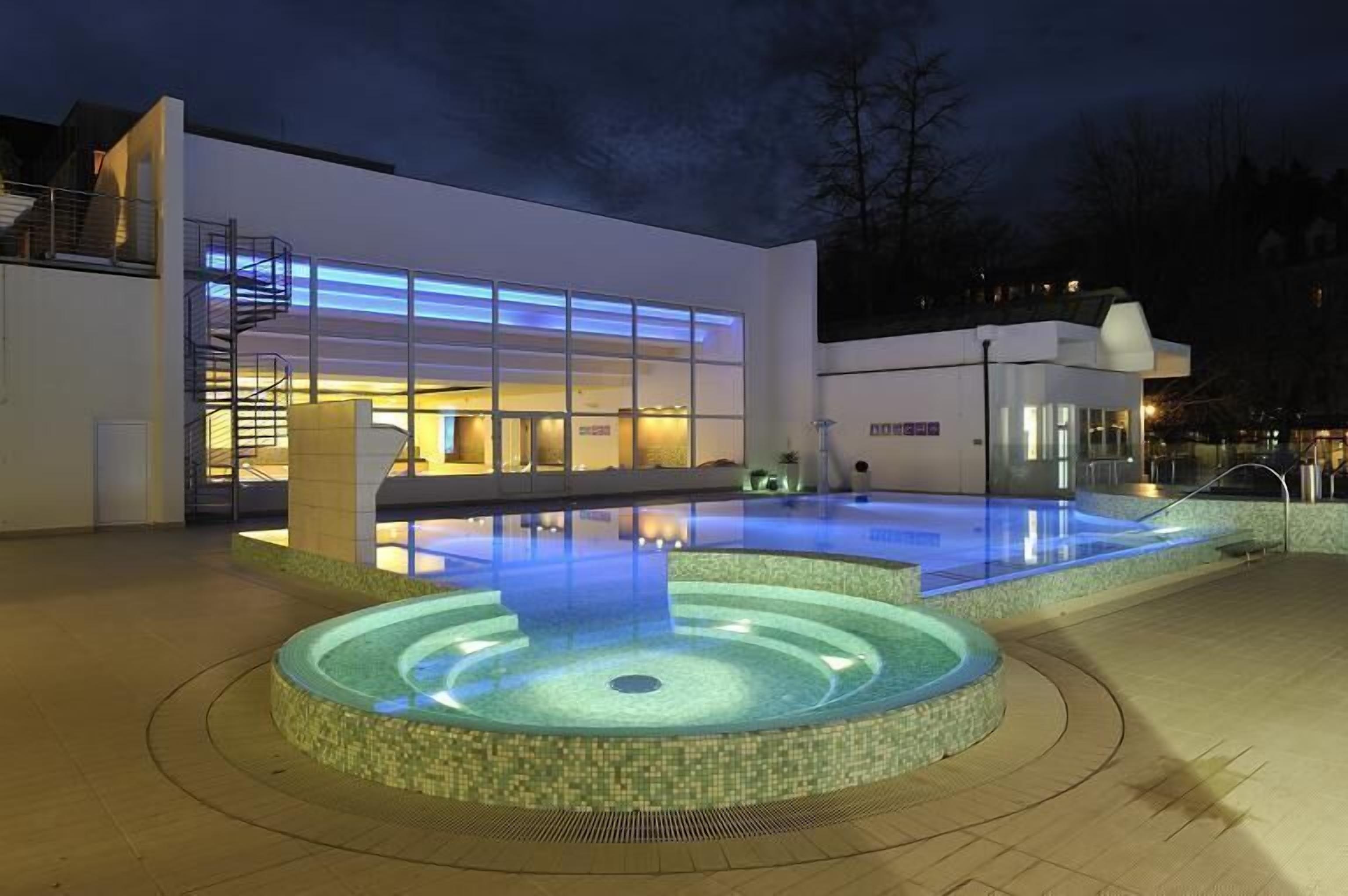 indoor pool, outdoor pool, pool loungers