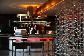 Bar (en el alojamiento)