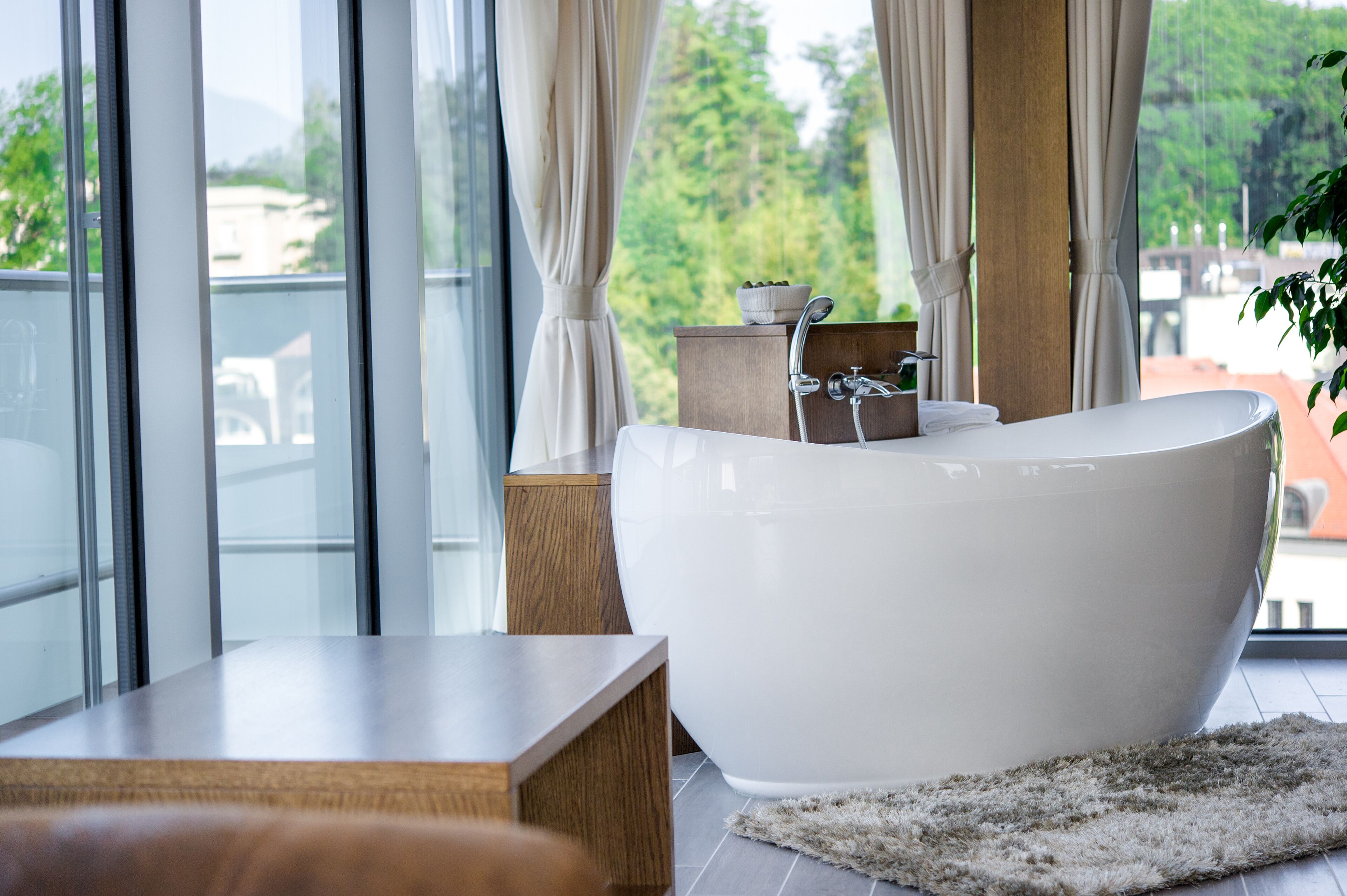 double room panoramic | private spa tub