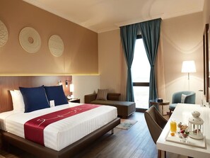 Hochwertige Bettwaren, Daunenbettdecken, Pillowtop-Betten, Zimmersafe