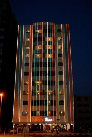 Front of property – evening/night - Arbella Boutique Hotel (Sharjah)