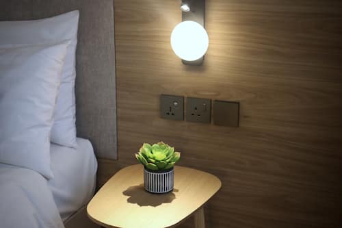 Premier Double Room, 1 Queen Bed | Pillow-top beds, free minibar, in-room safe, desk
