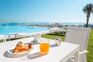 Poolbar