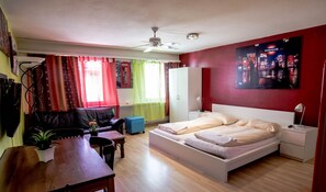 Studio | Strykejern/-brett, ekstrasenger (mot et tillegg) og wi-fi (inkludert)