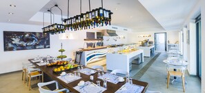 매일 뷔페 무료 아침 식사 포함