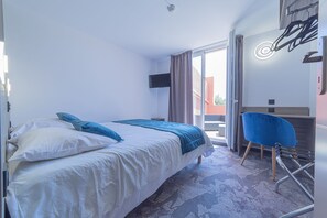 Familie vierpersoonskamer, terras (with Shower) | Badkamer | Gratis toiletartikelen, een haardroger, handdoeken
