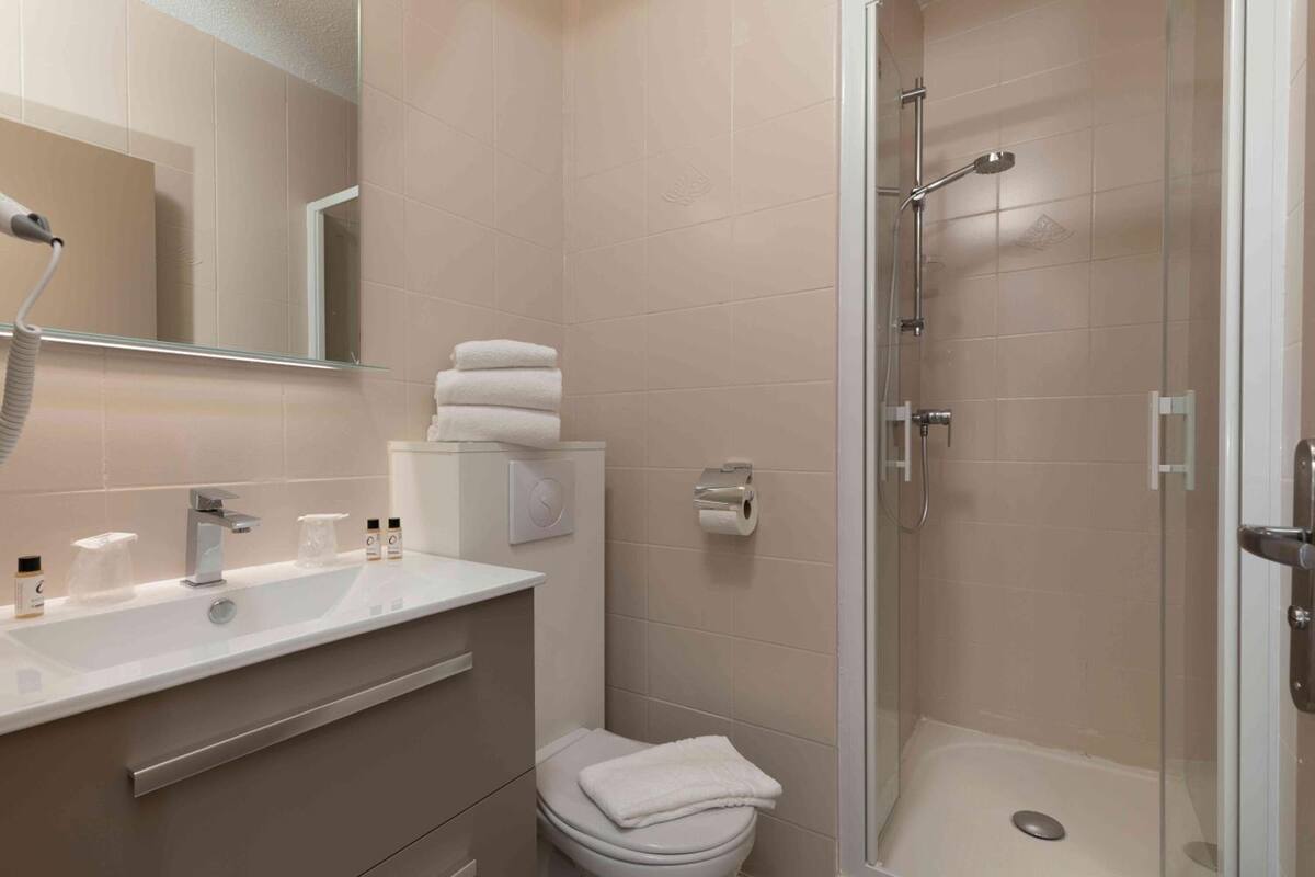 free toiletries, hair dryer, towels