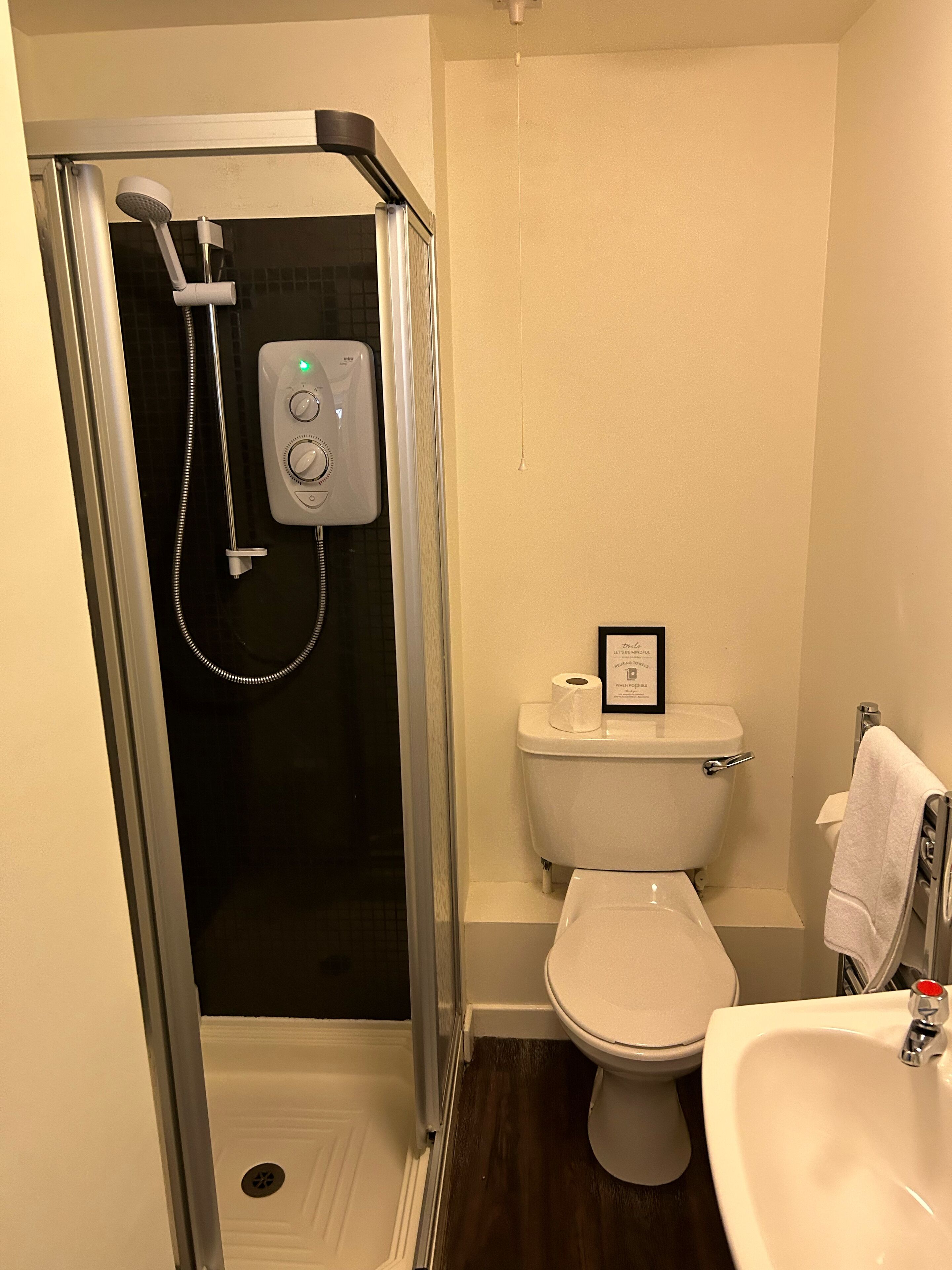 single room | bathroom | shower, free toiletries, hair dryer, towels